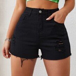 Ripped raw hem shorts